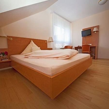 Hotel & Restaurant Krone Waldbronn Dış mekan fotoğraf