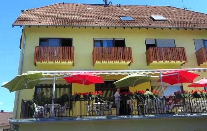 Hotel & Restaurant Krone Waldbronn Dış mekan fotoğraf