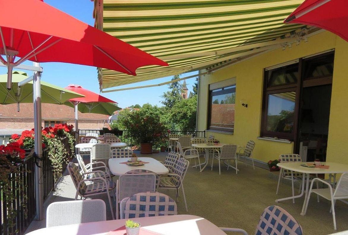 Hotel & Restaurant Krone Waldbronn Dış mekan fotoğraf