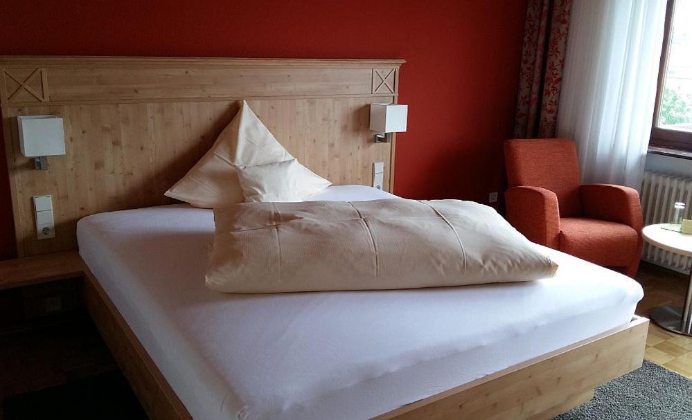 Hotel & Restaurant Krone Waldbronn Dış mekan fotoğraf