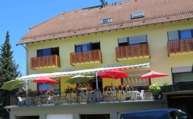 Hotel & Restaurant Krone Waldbronn Dış mekan fotoğraf